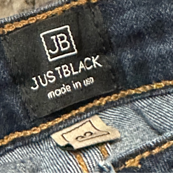 Just Black Womens Sz 32 Dark Wash Skinny Denim Blue Jeans Distressed Raw Hem - Picture 3 of 8